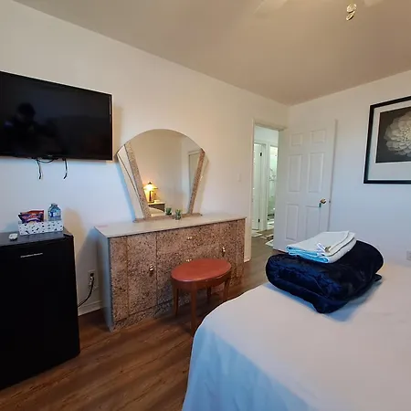 Lala-Near Pearson Airport-Mall-Free Parking Mississauga Exterior photo