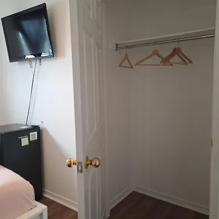 Lala-Near Pearson Airport-Mall-Free Parking Mississauga Exterior photo